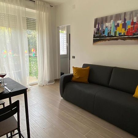 Moderno Ed Elegante Loft Con Balcone Apartment Milano Ngoại thất bức ảnh