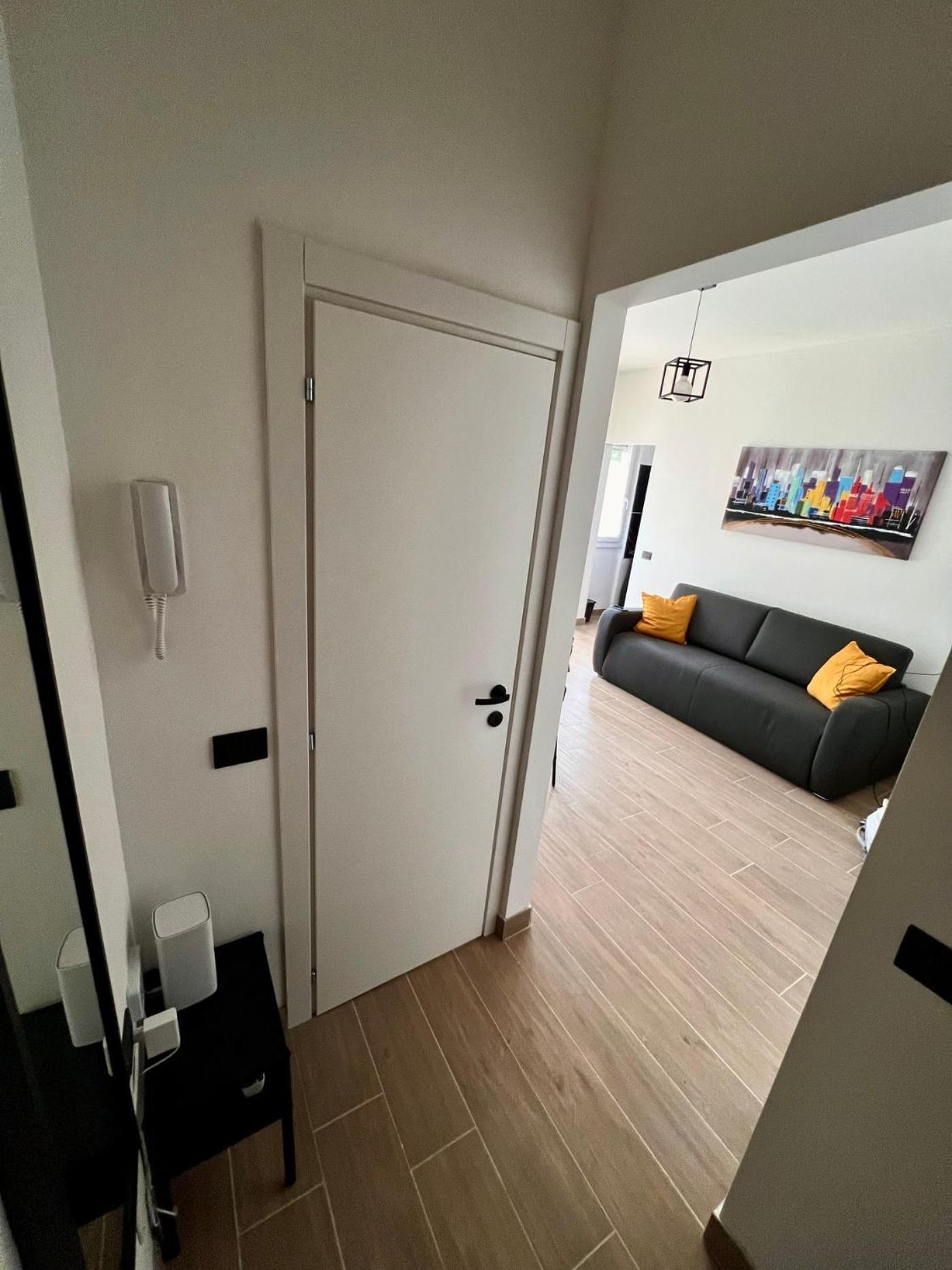 Moderno Ed Elegante Loft Con Balcone Apartment Milano Ngoại thất bức ảnh