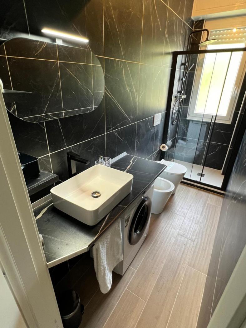 Moderno Ed Elegante Loft Con Balcone Apartment Milano Ngoại thất bức ảnh