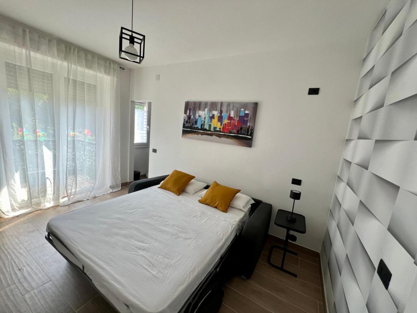Moderno Ed Elegante Loft Con Balcone Apartment Milano Ngoại thất bức ảnh